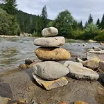 кичера بيت خشبي