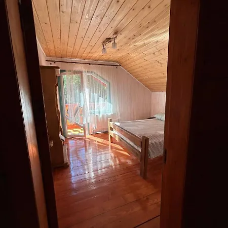 кичера Chata *