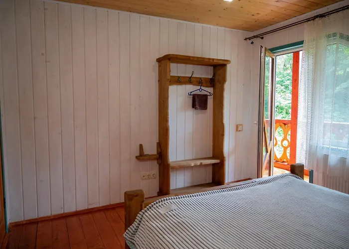 кичера Lodge