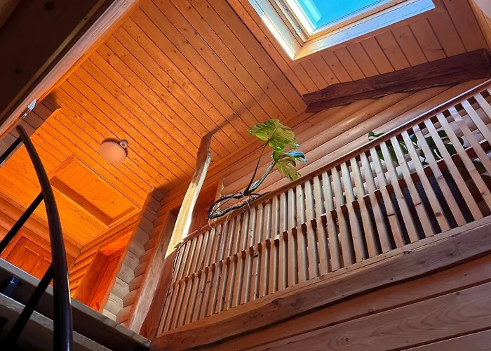 кичера Lodge